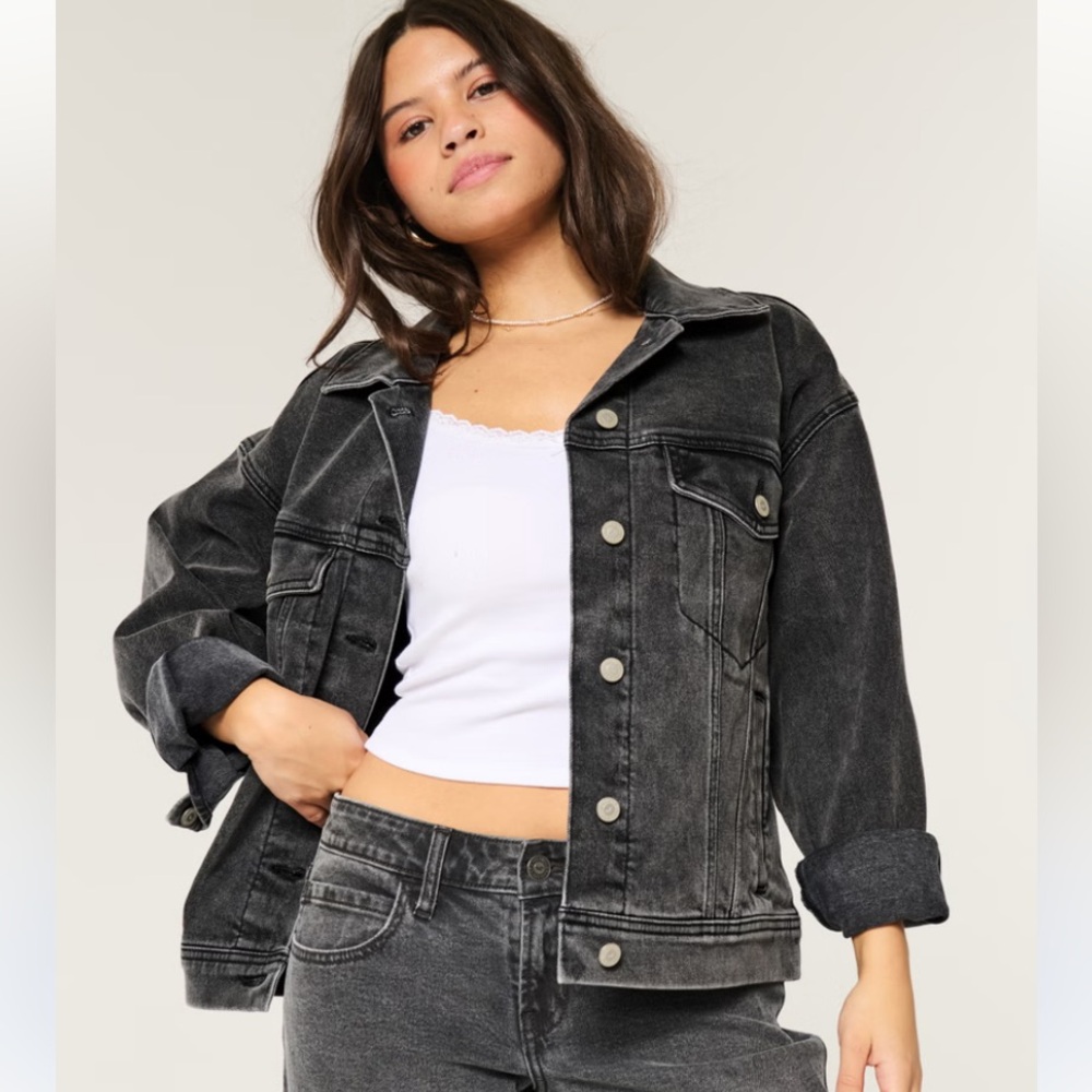 Denim Jacket in Washed Black